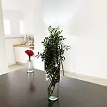 Tap - In Independent House With Private Garden דירה אלגהרו