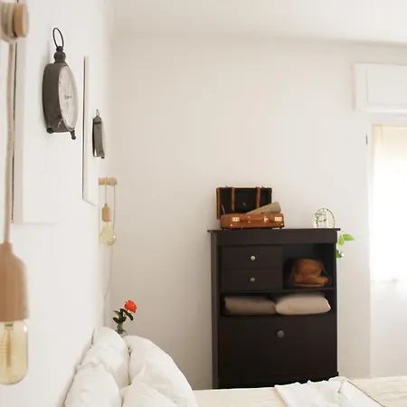 Tap - In Independent House With Private Garden *