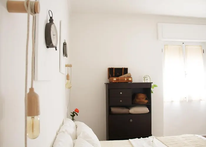 Tap - In Independent House With Private Garden *
